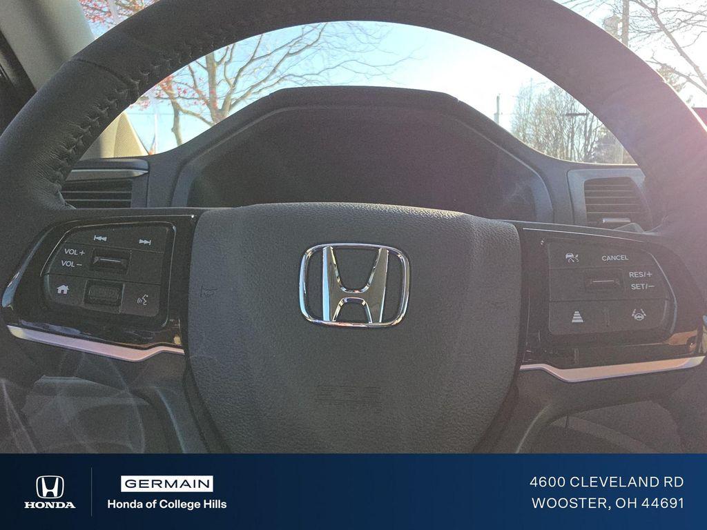 new 2026 Honda Odyssey car, priced at $44,290