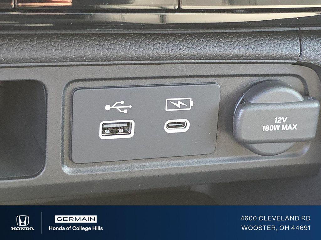 new 2025 Honda Pilot car, priced at $51,550