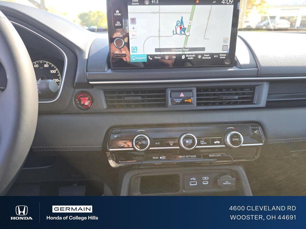 new 2025 Honda Pilot car, priced at $51,550