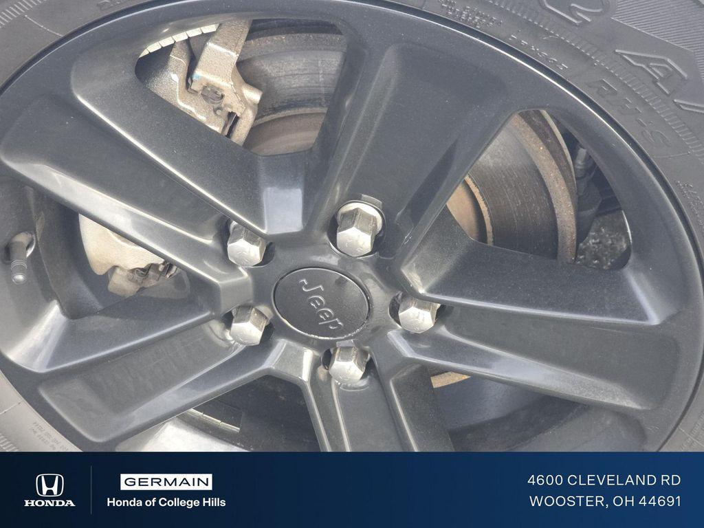 used 2022 Jeep Wrangler Unlimited car, priced at $27,000