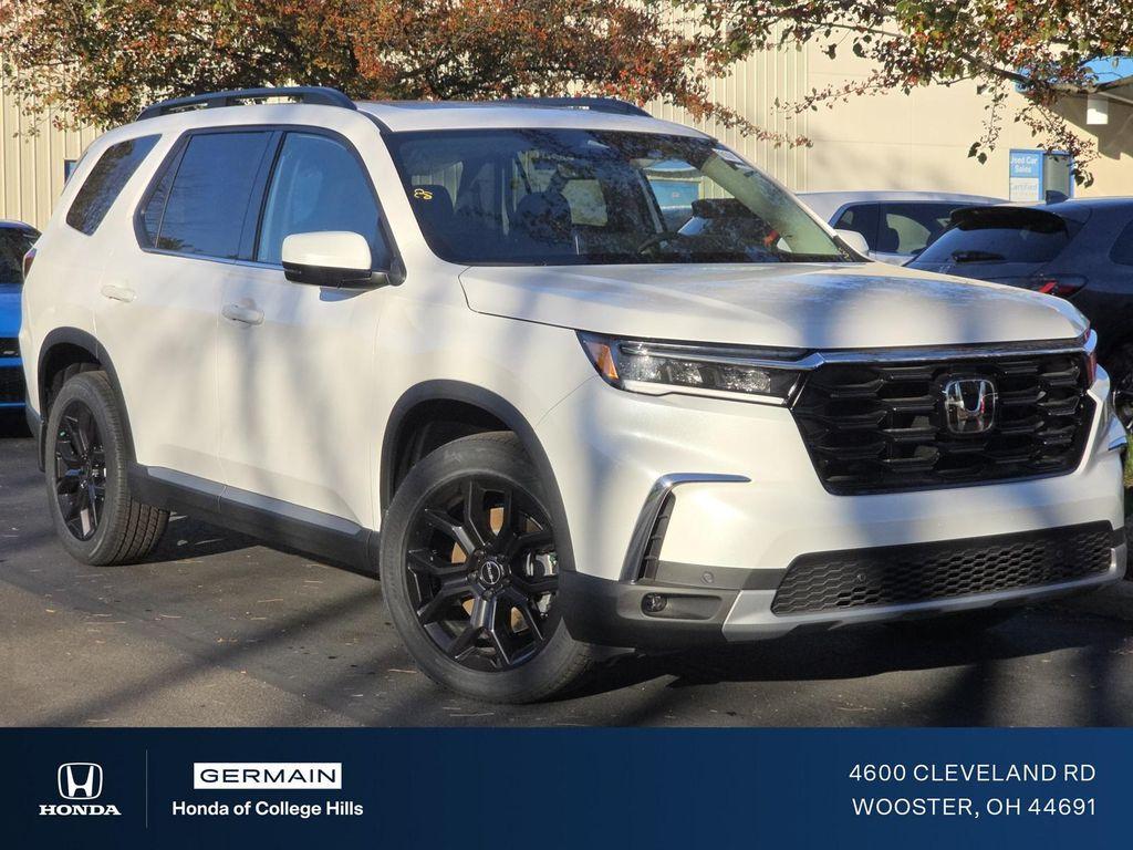 new 2025 Honda Pilot car, priced at $51,550