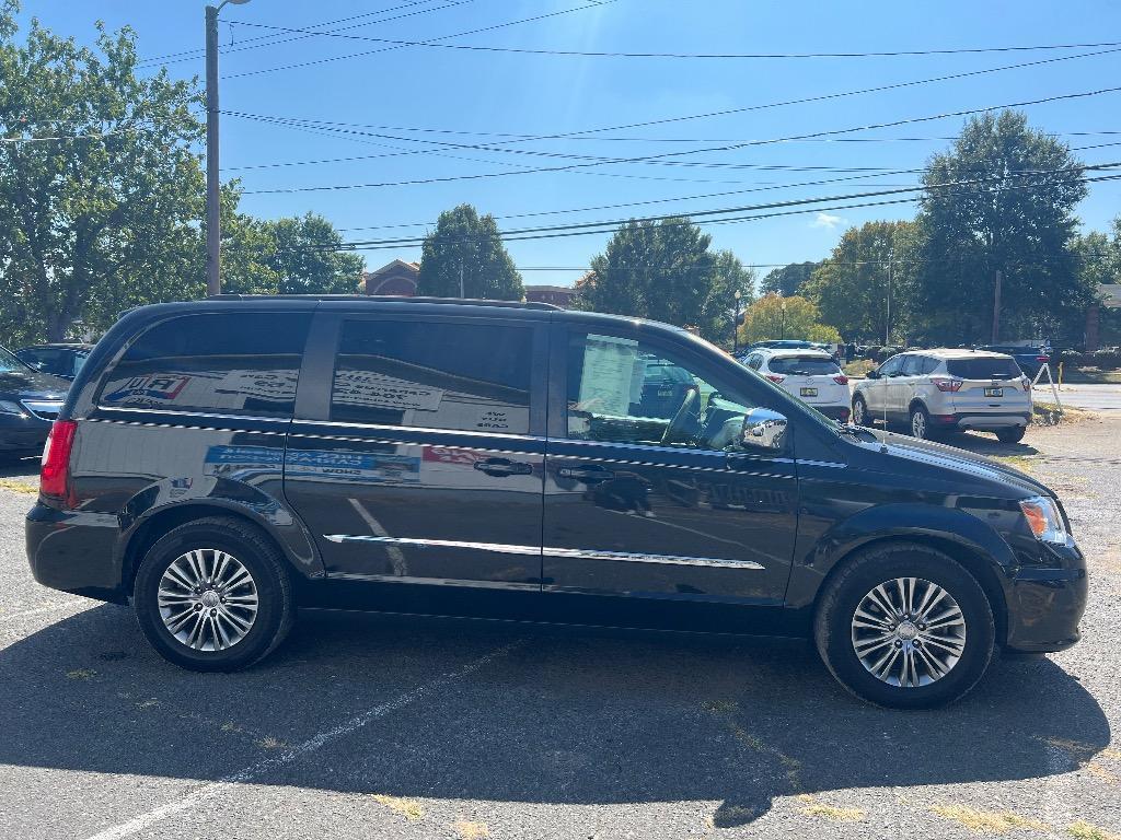 used 2014 Chrysler Town & Country car, priced at $8,899