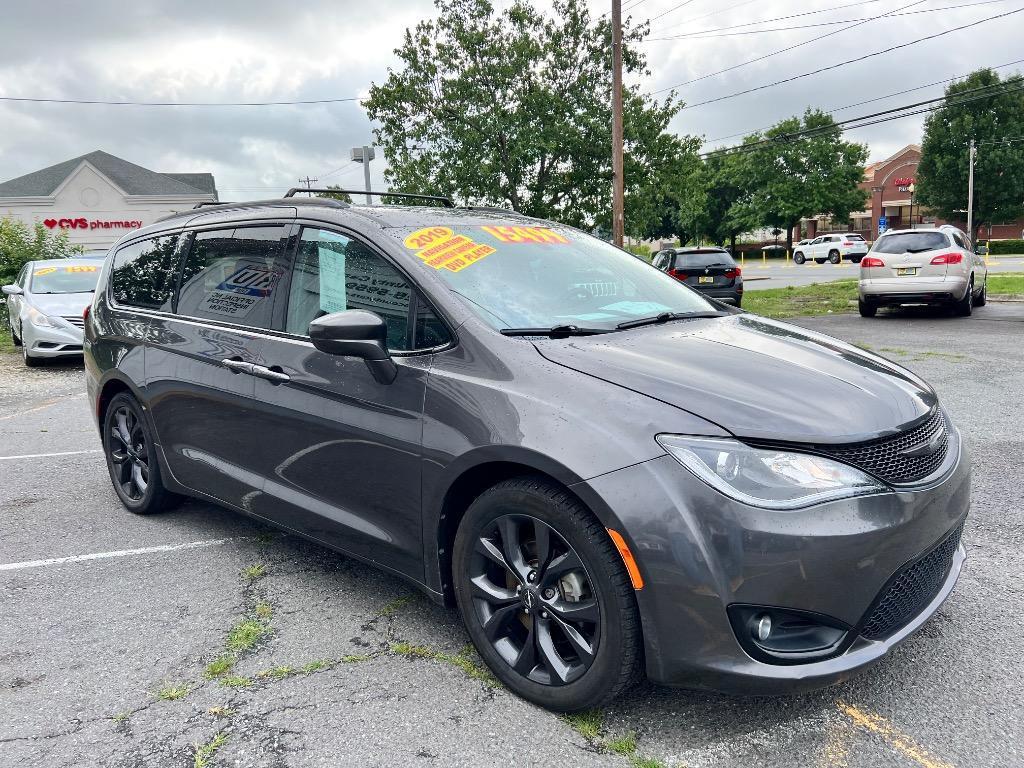 used 2019 Chrysler Pacifica car, priced at $15,499