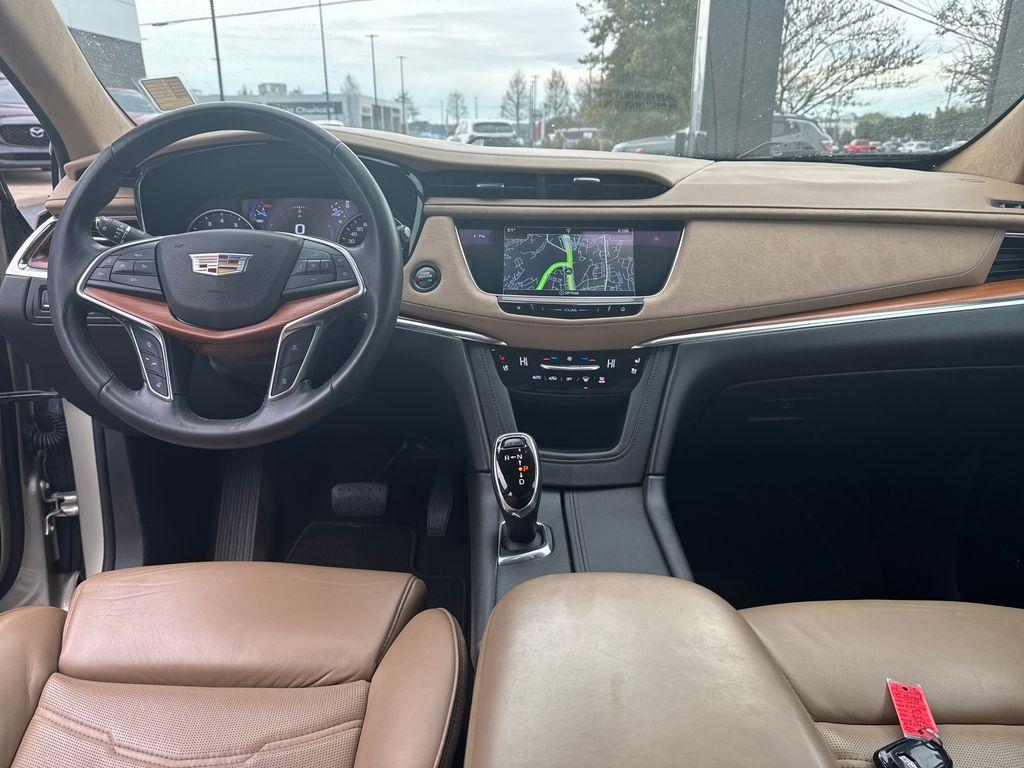 used 2017 Cadillac XT5 car, priced at $17,260