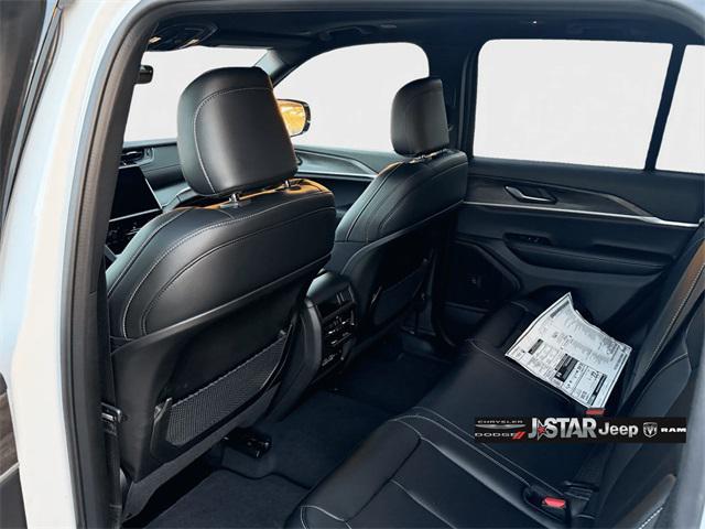 new 2025 Jeep Grand Cherokee car, priced at $48,717