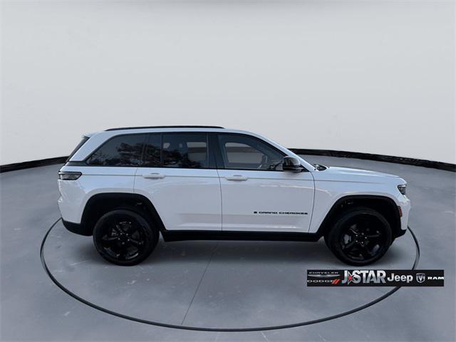 new 2025 Jeep Grand Cherokee car, priced at $48,717