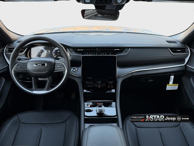 new 2025 Jeep Grand Cherokee car, priced at $48,717