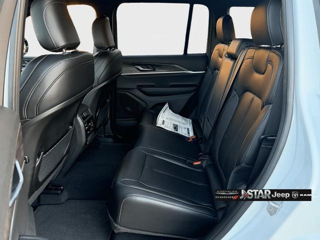 new 2025 Jeep Grand Cherokee car, priced at $48,717