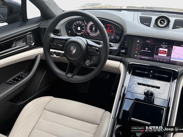used 2025 Porsche Panamera car