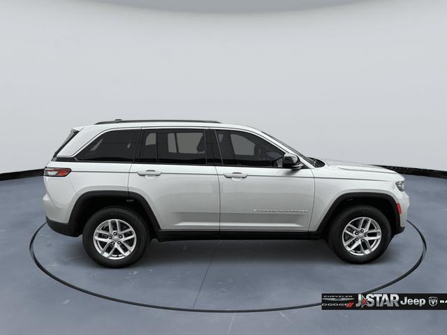 used 2024 Jeep Grand Cherokee car, priced at $27,500