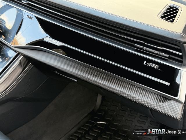 Audi RS Q8 view 19