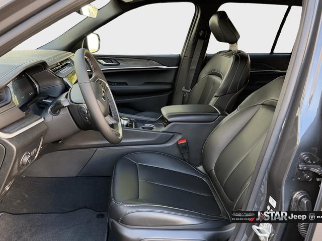 new 2026 Jeep Grand Cherokee car, priced at $45,000