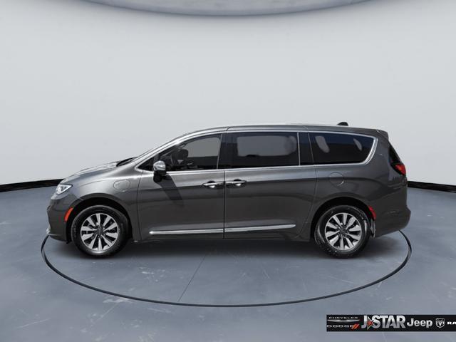 used 2023 Chrysler Pacifica Hybrid car, priced at $29,900