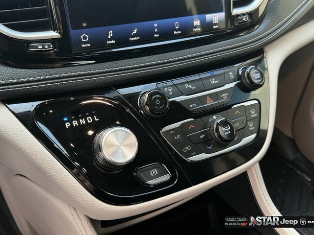 used 2023 Chrysler Pacifica Hybrid car, priced at $29,900