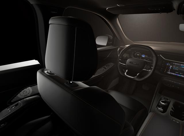 new 2026 Jeep Cherokee car, priced at $41,685