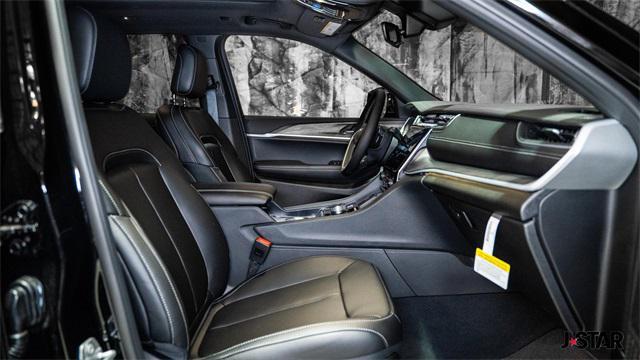 new 2025 Jeep Grand Cherokee car, priced at $49,253