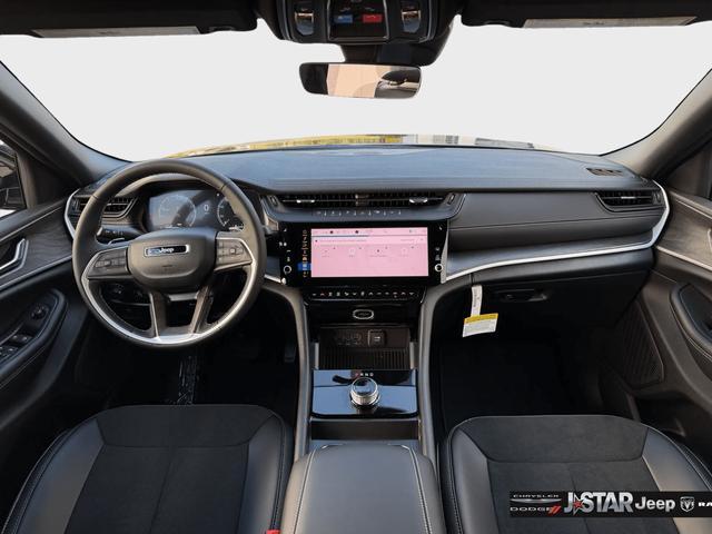 new 2026 Jeep Grand Cherokee car, priced at $41,945