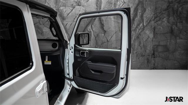 new 2025 Jeep Wrangler car, priced at $36,704