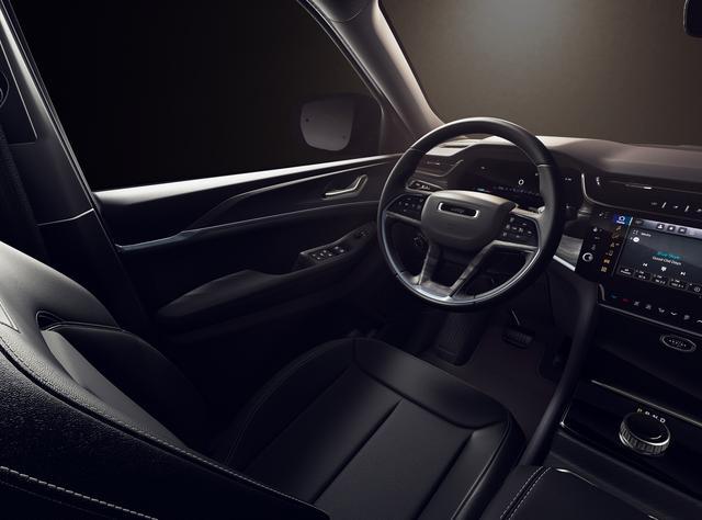 new 2026 Jeep Grand Cherokee car, priced at $47,430