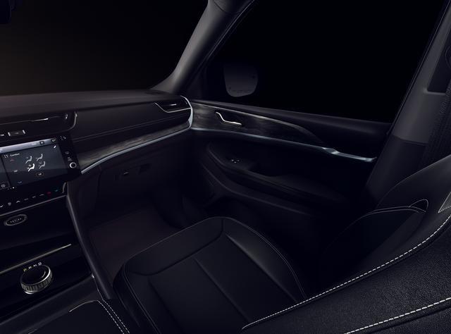 new 2026 Jeep Grand Cherokee car, priced at $47,430