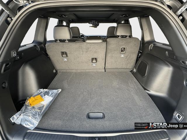 new 2026 Jeep Grand Cherokee car, priced at $50,580