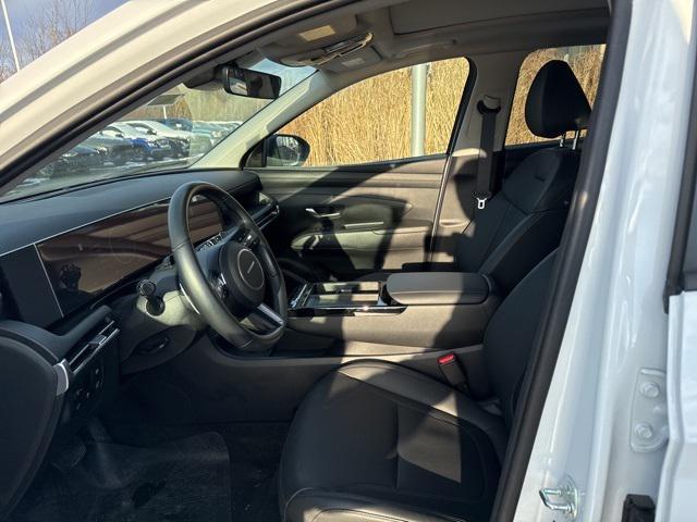 used 2025 Hyundai TUCSON Hybrid car, priced at $30,371
