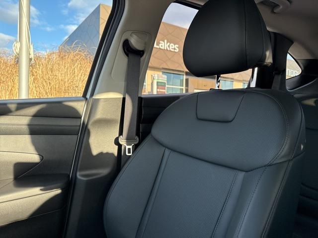 used 2025 Hyundai TUCSON Hybrid car, priced at $30,371