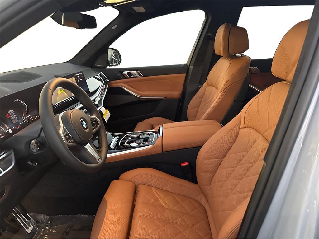 new 2026 BMW X7 car, priced at $96,225