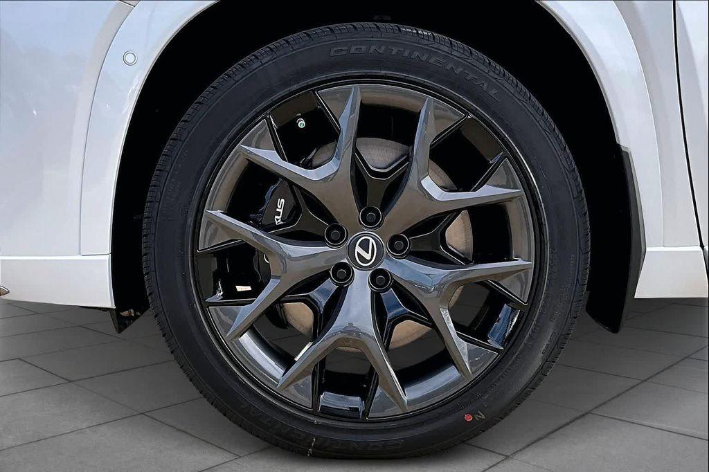 new 2026 Lexus TX 500h car, priced at $76,474