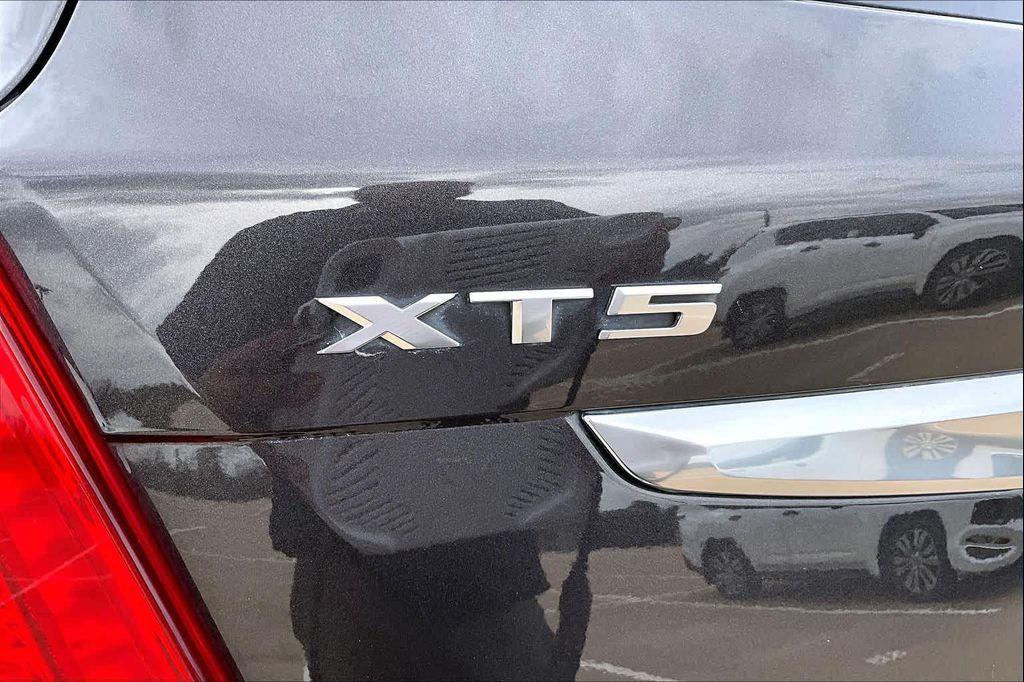 used 2017 Cadillac XT5 car, priced at $13,995