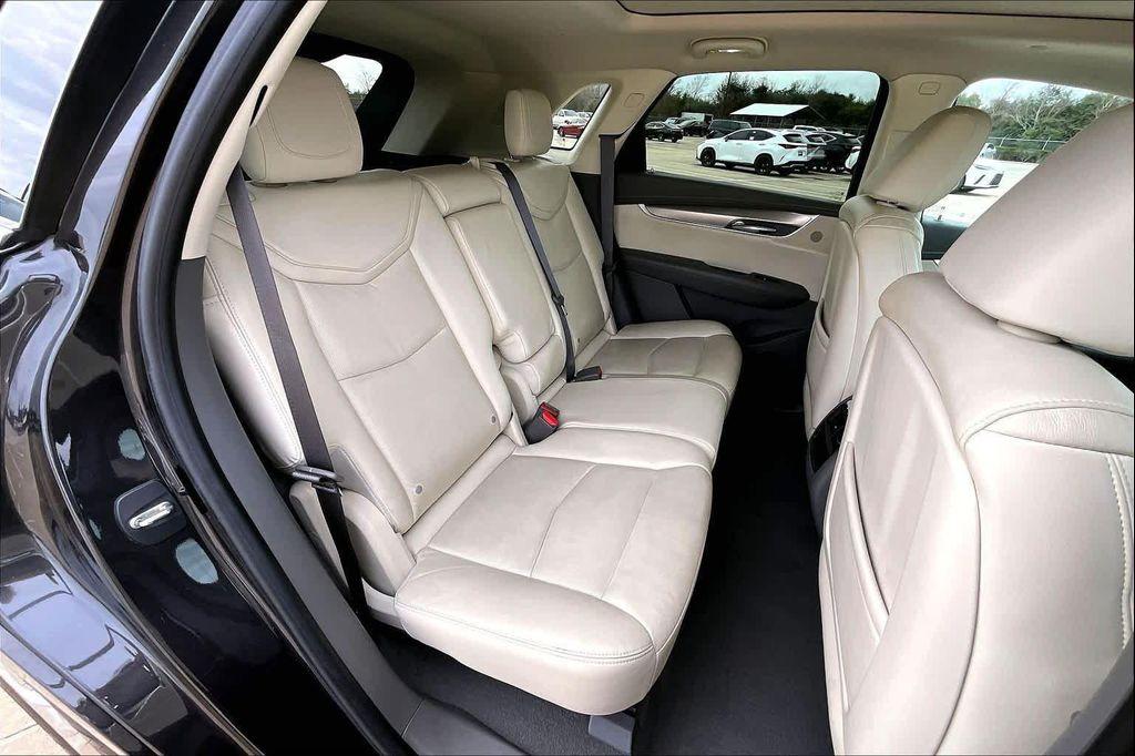 used 2017 Cadillac XT5 car, priced at $13,995