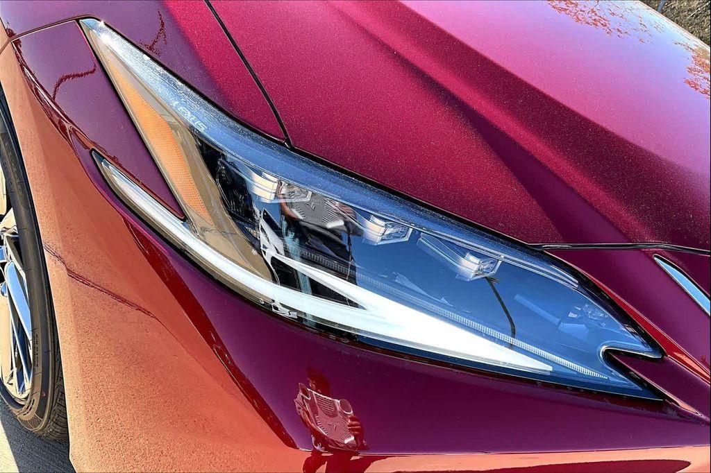 new 2025 Lexus ES 350 car, priced at $56,510