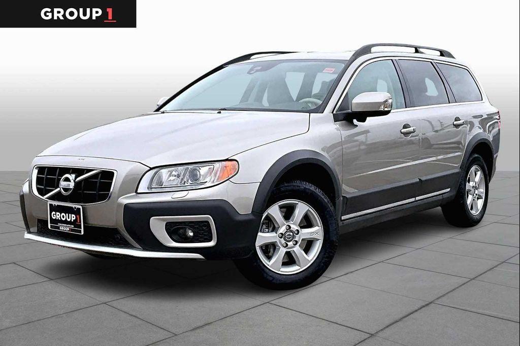 used 2013 Volvo XC70 car, priced at $9,995
