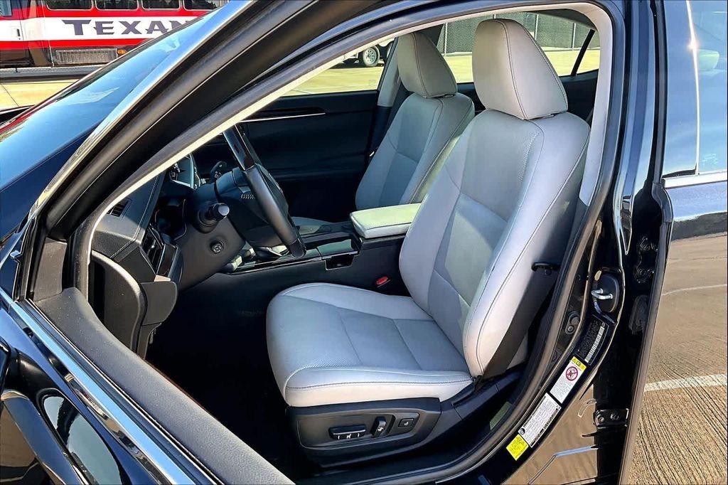 used 2018 Lexus ES 350 car, priced at $23,995