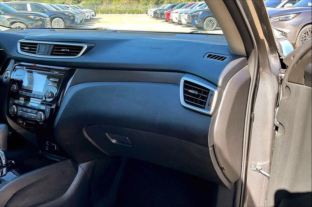 used 2016 Nissan Rogue car, priced at $11,495