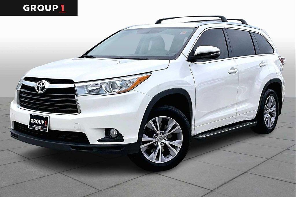 used 2015 Toyota Highlander car, priced at $13,995