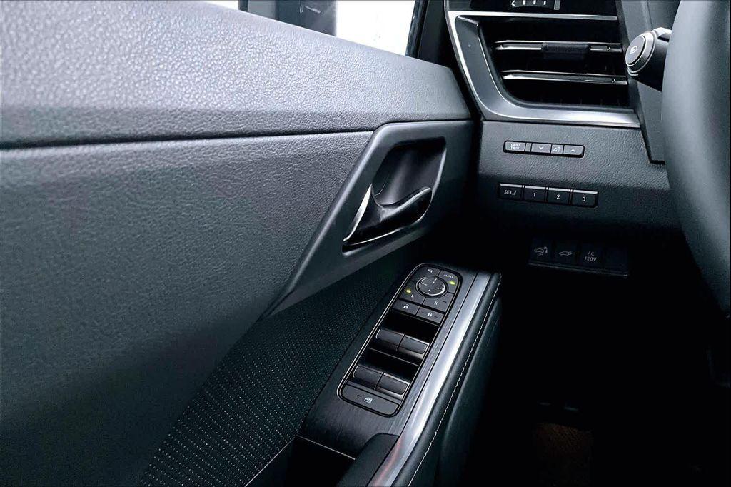 new 2025 Lexus GX 550 car, priced at $75,686