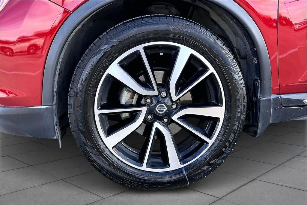 used 2019 Nissan Rogue car, priced at $17,495