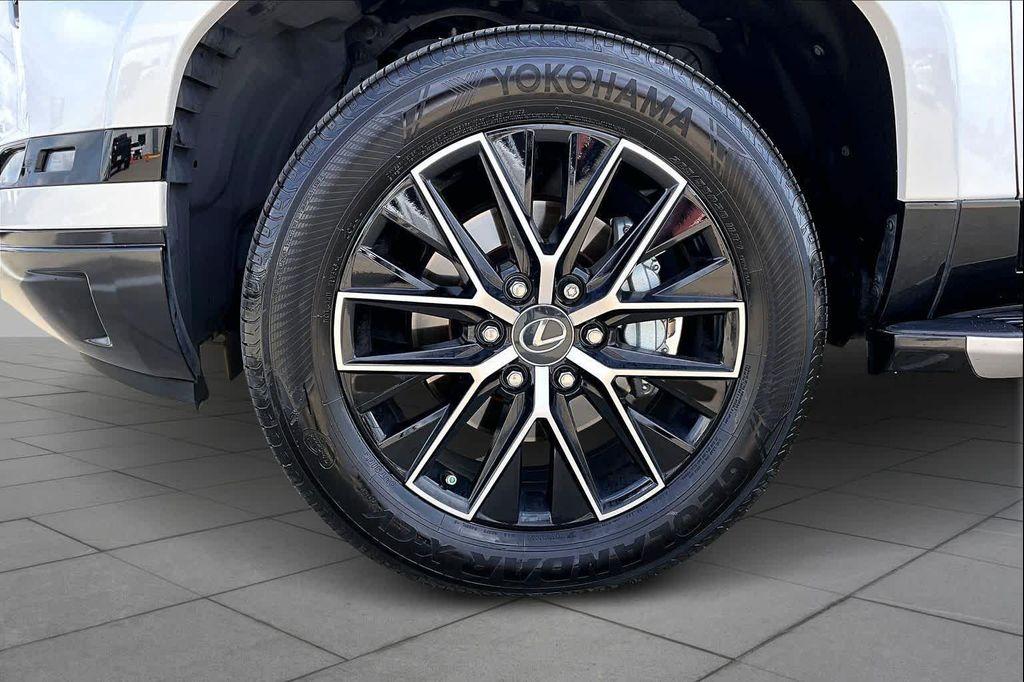 used 2024 Lexus GX 550 car, priced at $85,995