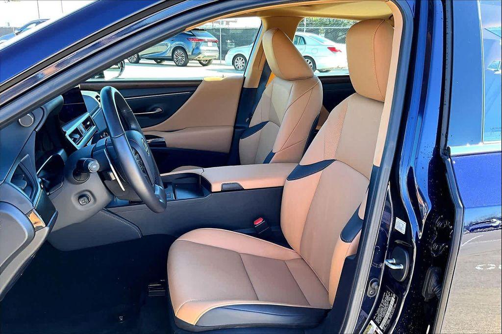 used 2025 Lexus ES 350 car, priced at $42,995