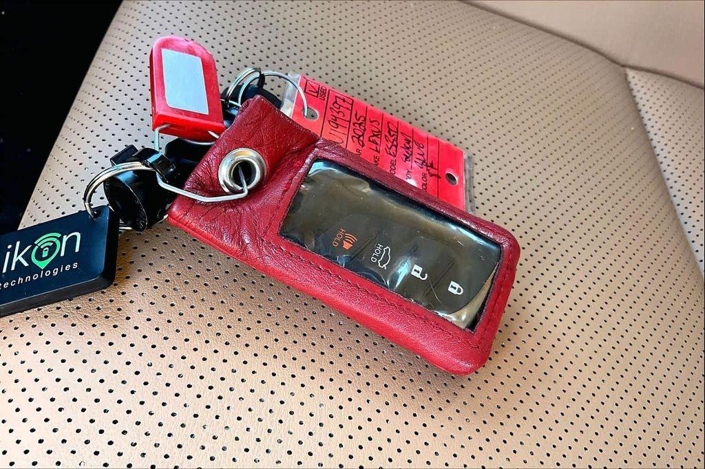 used 2025 Lexus ES 350 car, priced at $42,995