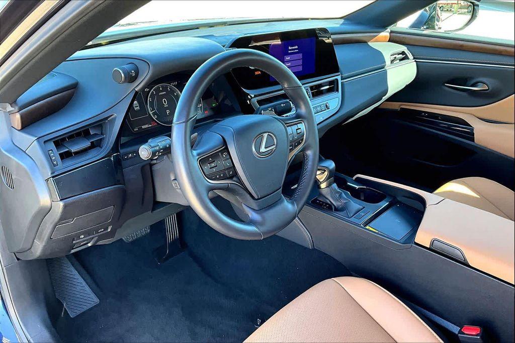 used 2025 Lexus ES 350 car, priced at $42,995