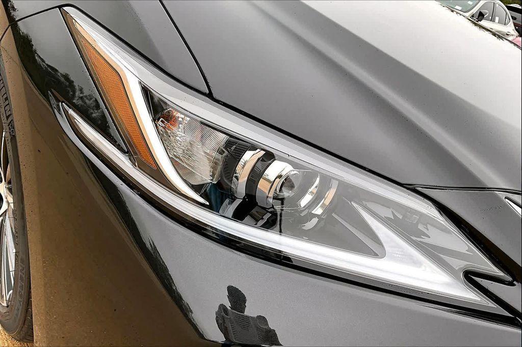 new 2025 Lexus ES 350 car, priced at $49,834