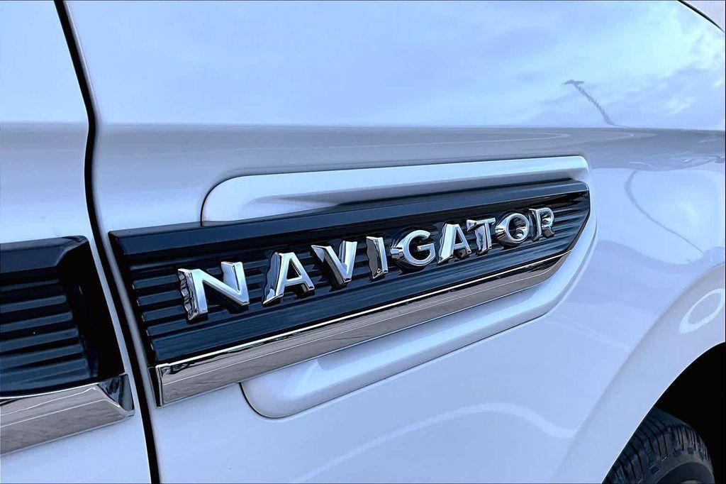 used 2024 Lincoln Navigator car, priced at $77,995