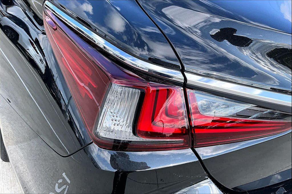 new 2025 Lexus ES 350 car, priced at $49,504