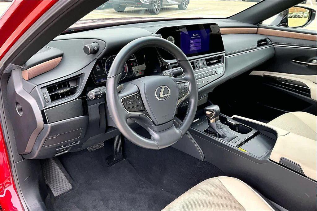 used 2025 Lexus ES 350 car, priced at $48,995