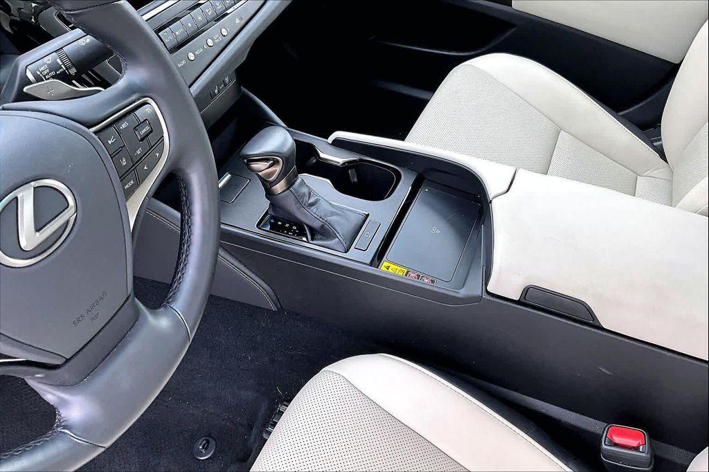 used 2025 Lexus ES 350 car, priced at $48,995