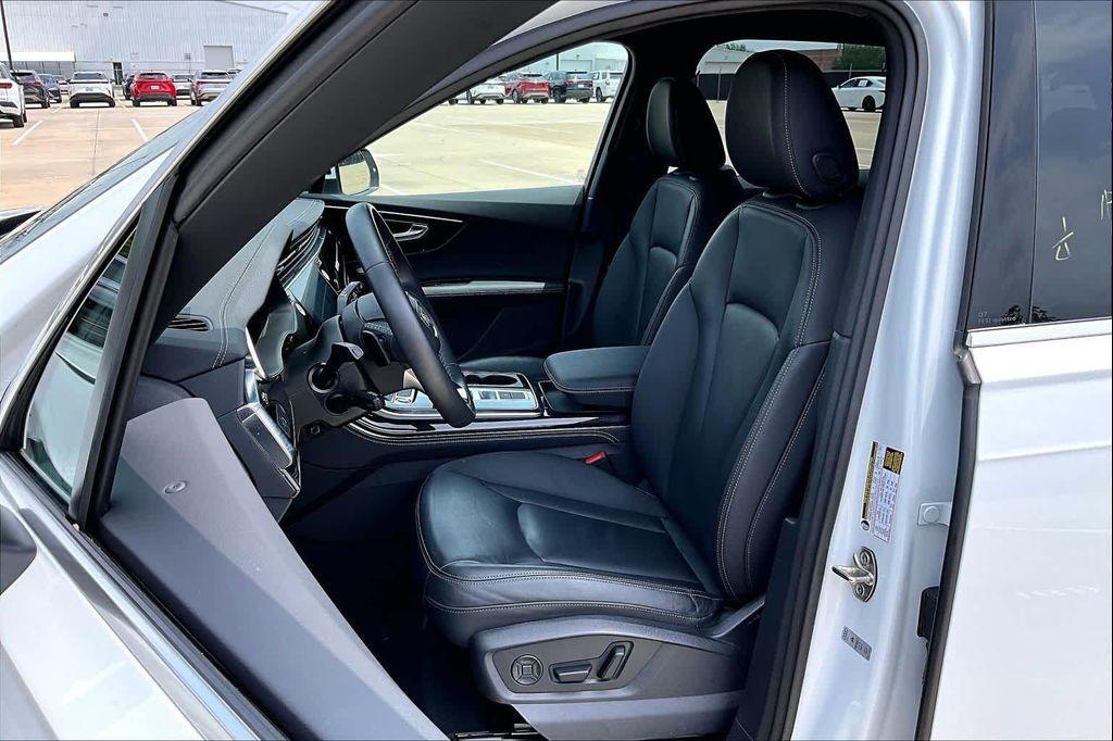 used 2025 Audi Q7 car, priced at $47,495