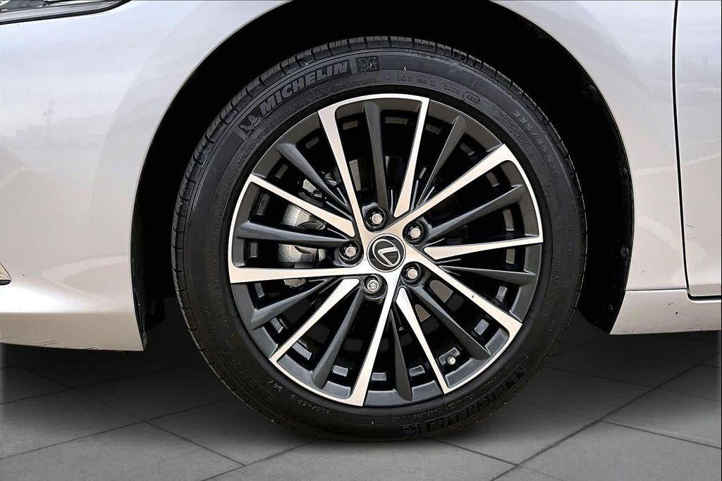 used 2024 Lexus ES 350 car, priced at $38,795