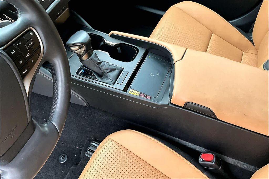 used 2024 Lexus ES 350 car, priced at $38,795